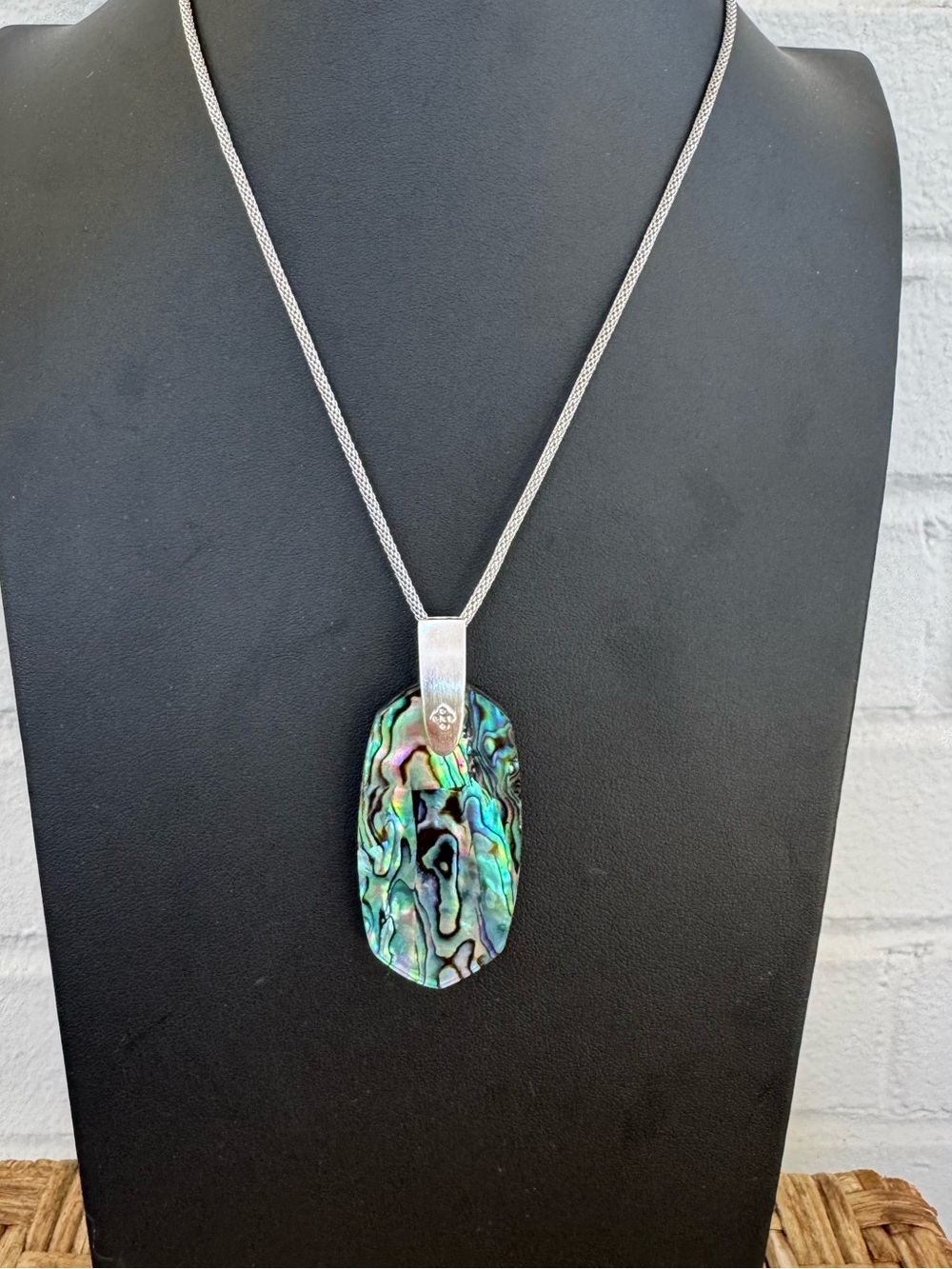 Kendra Scott Inez Silver & Abalone Necklace